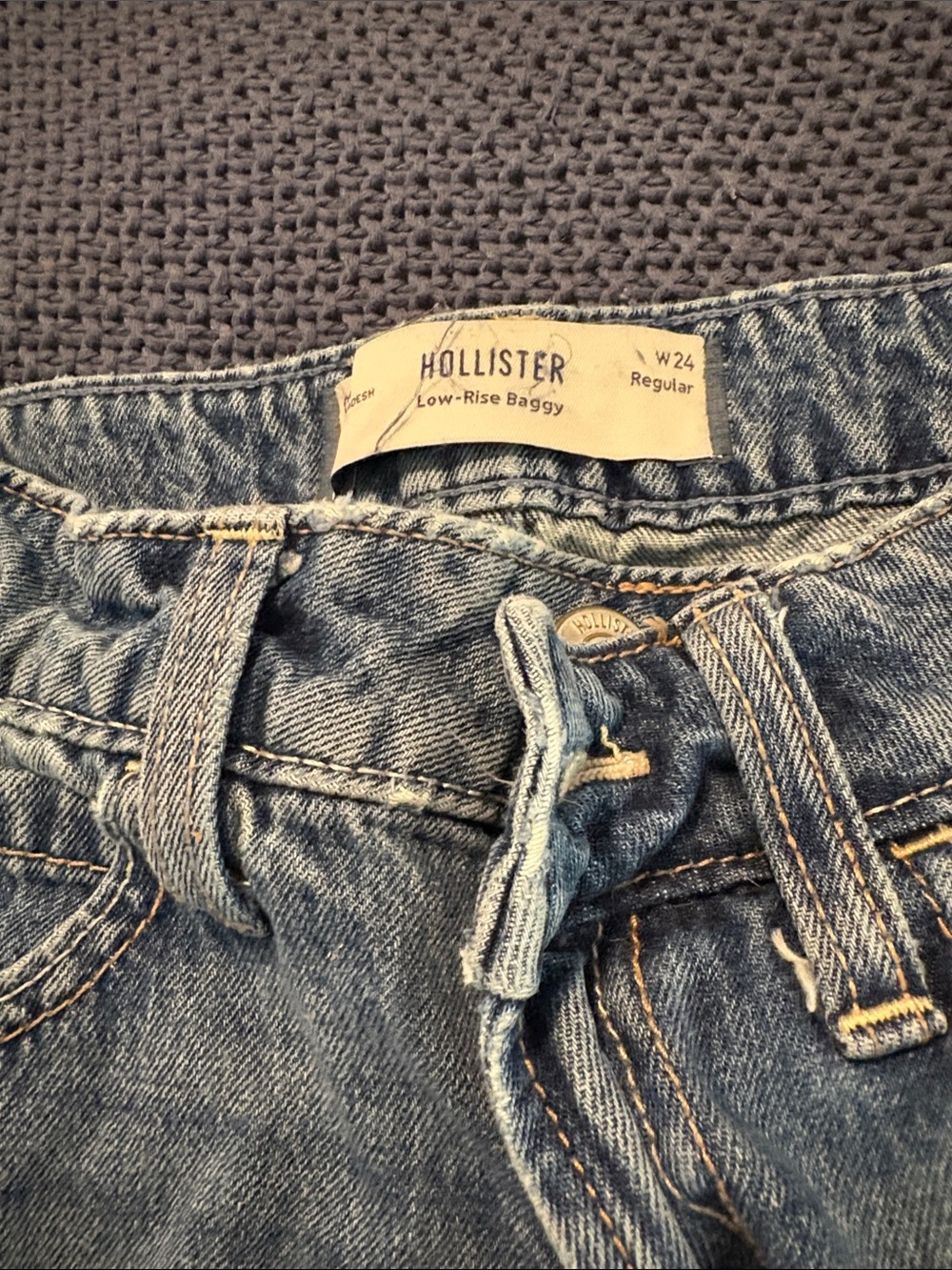 Hollister Women's Light Wash Low-Rise Baggy Jeans